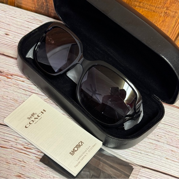 Coach L149 Sunglasses 500211-57 - Black Frame, Grey Gradient HC8169-500211-57 - Picture 3 of 5